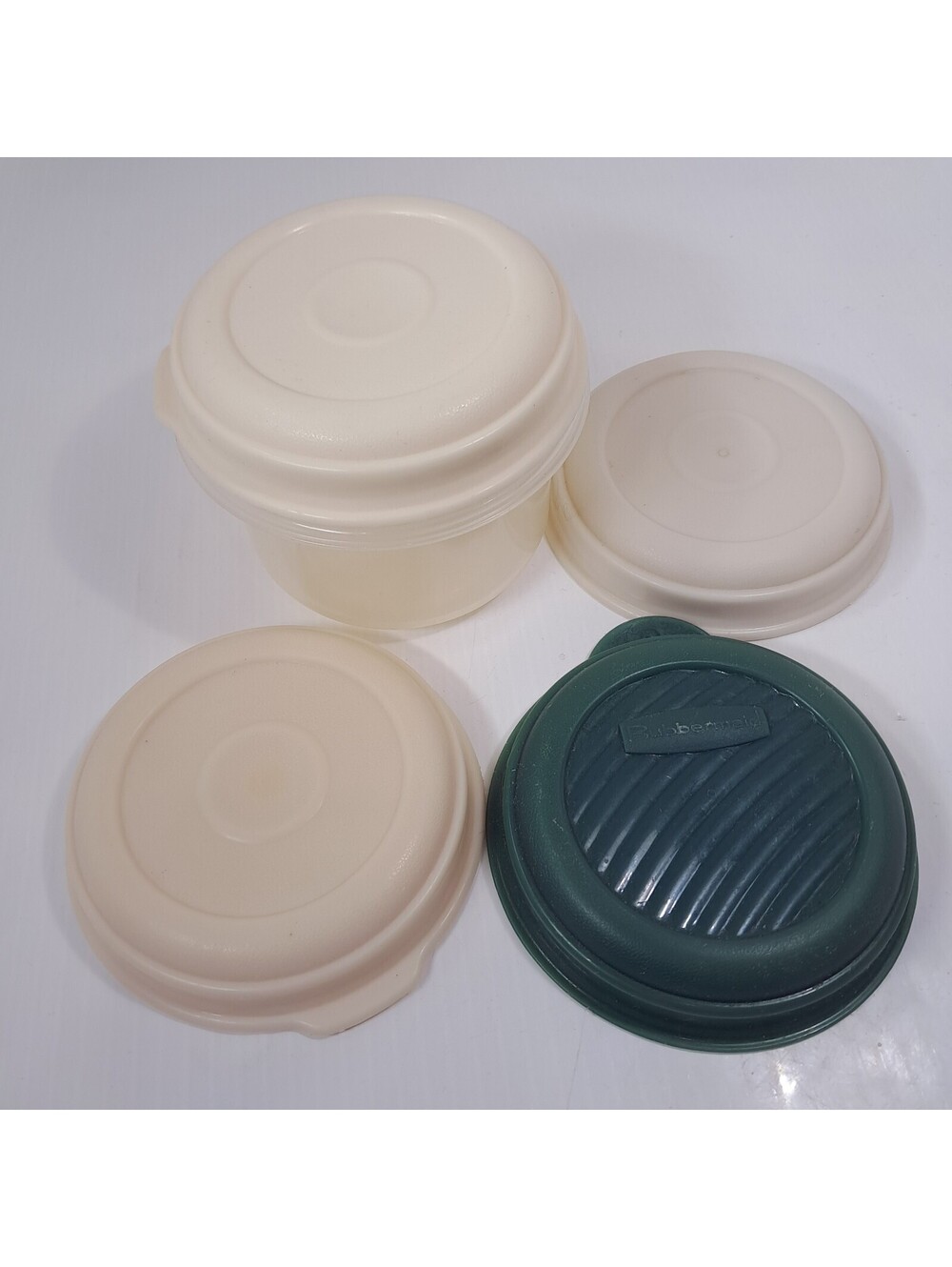Rubbermaid Servin Saver 0018 Container 3 Lids 0017 Almond 379 Lid Green Vintage